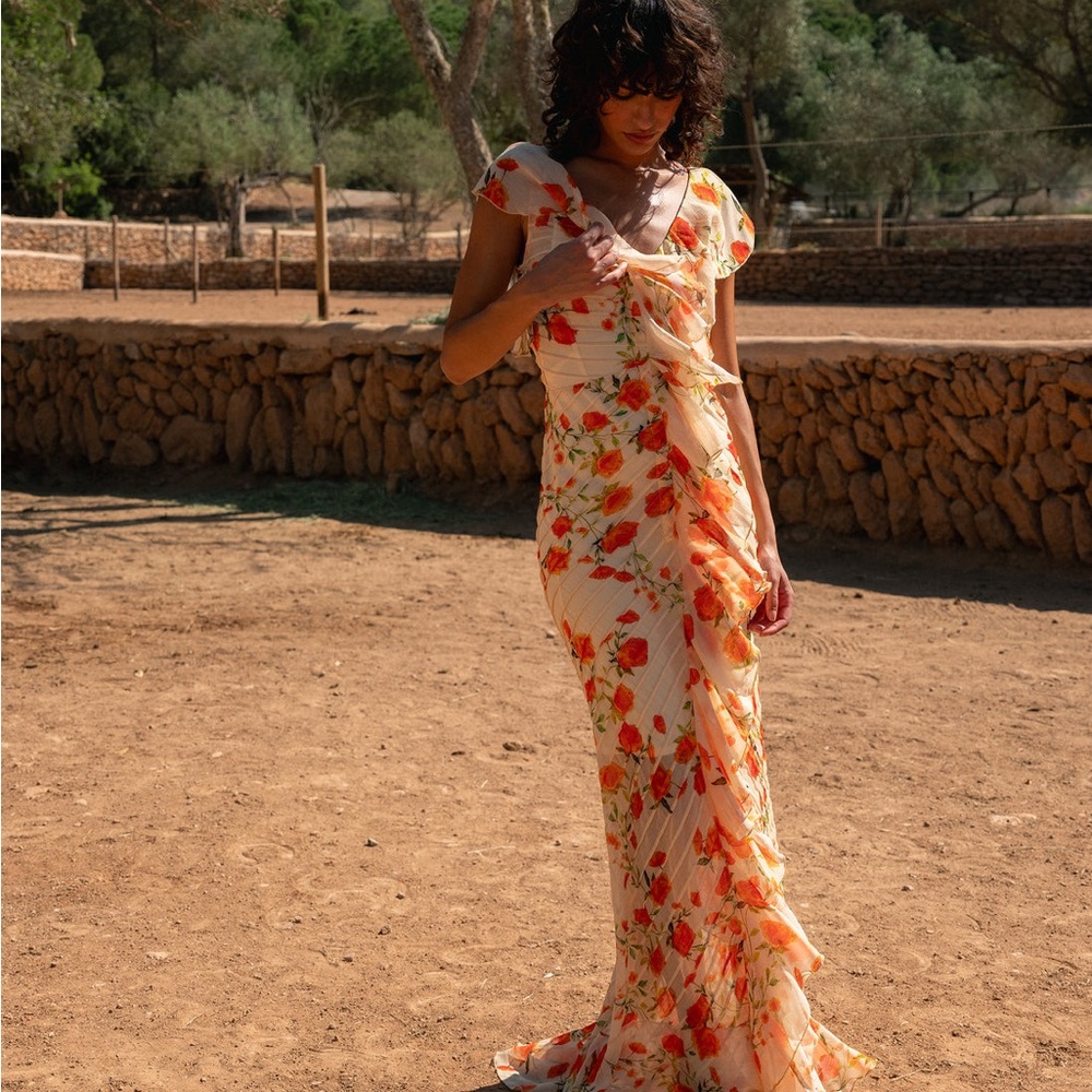 De La Vali Macaroon dress